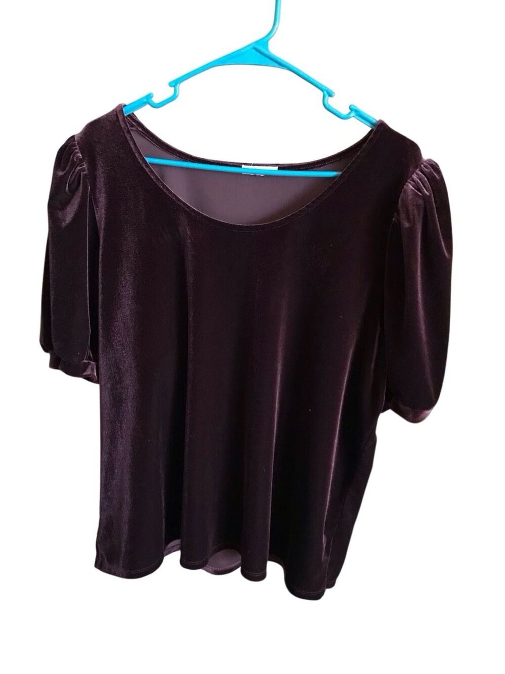 Maurices Top Sz 2X maroon velour pullover short sleeve top holiday party